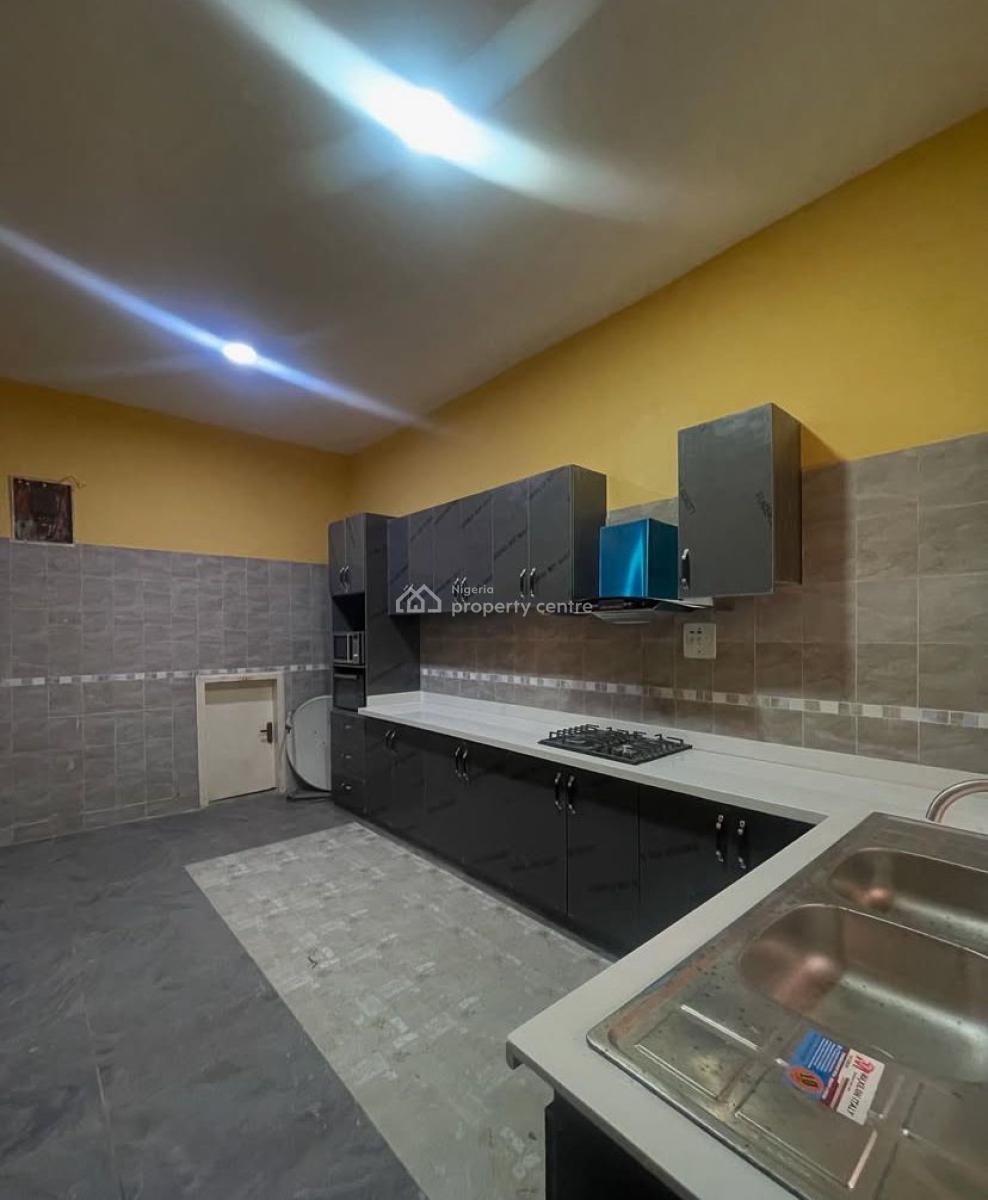 5 Bedroom Semidetached Duplex with 2 Bq, Lekki Phase 1, Lekki, Lagos, Semi-detached Duplex for Rent