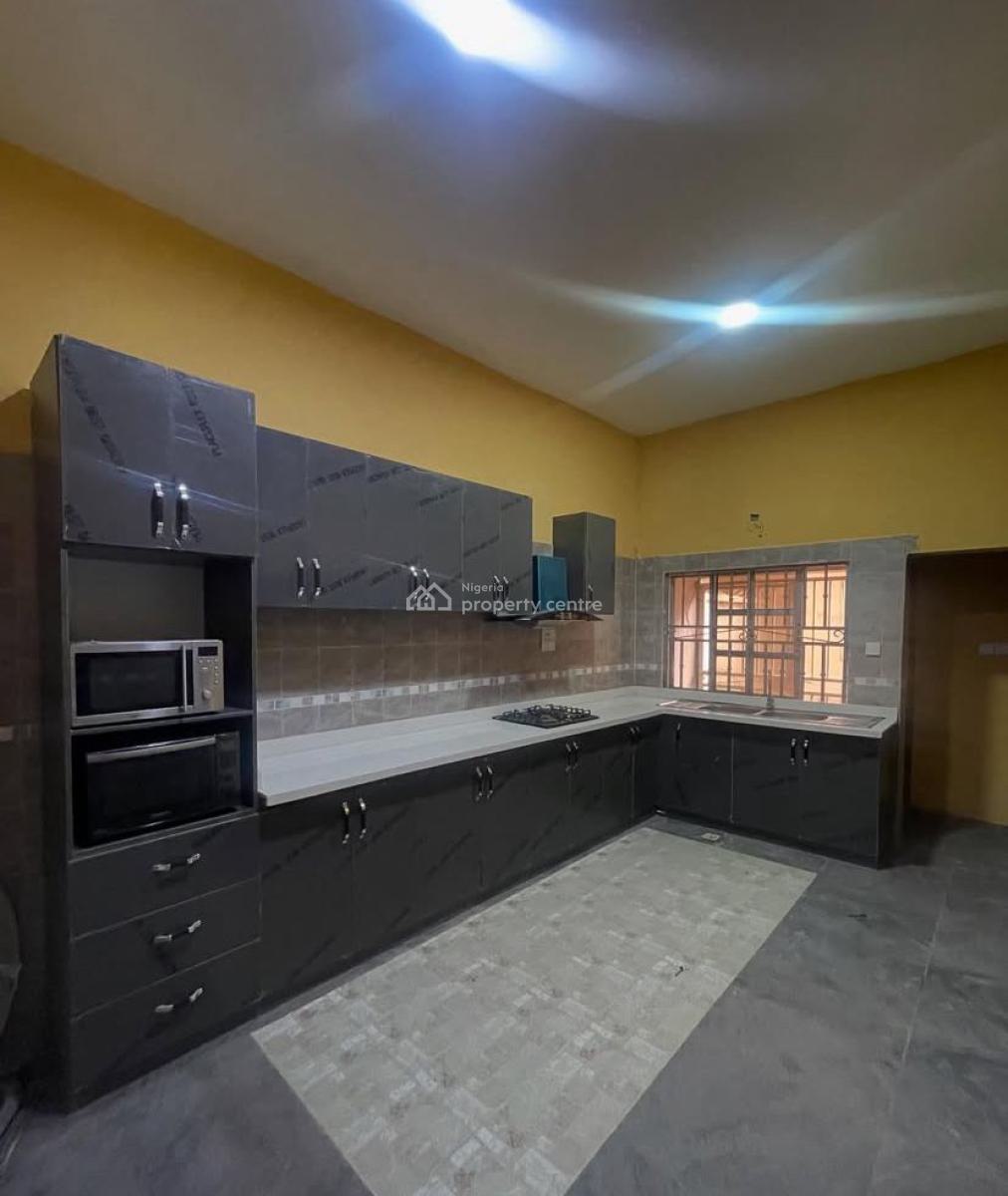 5 Bedroom Semidetached Duplex with 2 Bq, Lekki Phase 1, Lekki, Lagos, Semi-detached Duplex for Rent