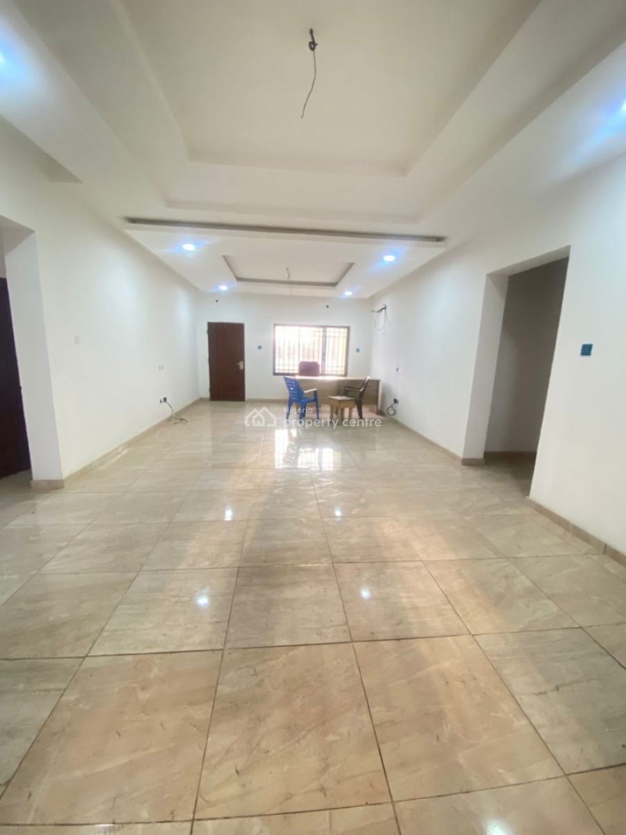 Nice 3 Bedroom Flat on The Ground Floor with Bq, United Estate, Sangotedo, Ajah, Lagos, Flat / Apartment for Rent