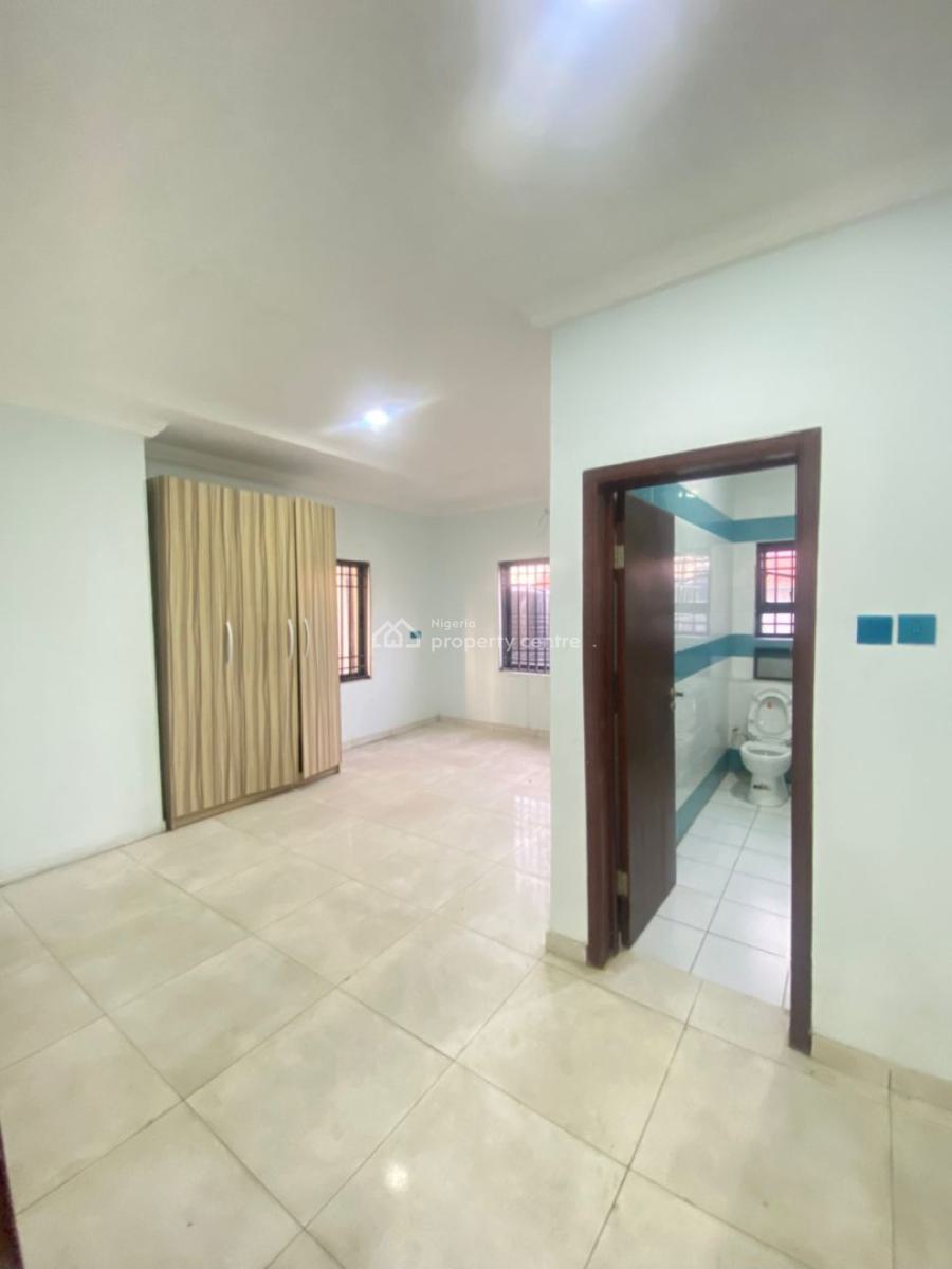 Nice 3 Bedroom Flat on The Ground Floor with Bq, United Estate, Sangotedo, Ajah, Lagos, Flat / Apartment for Rent