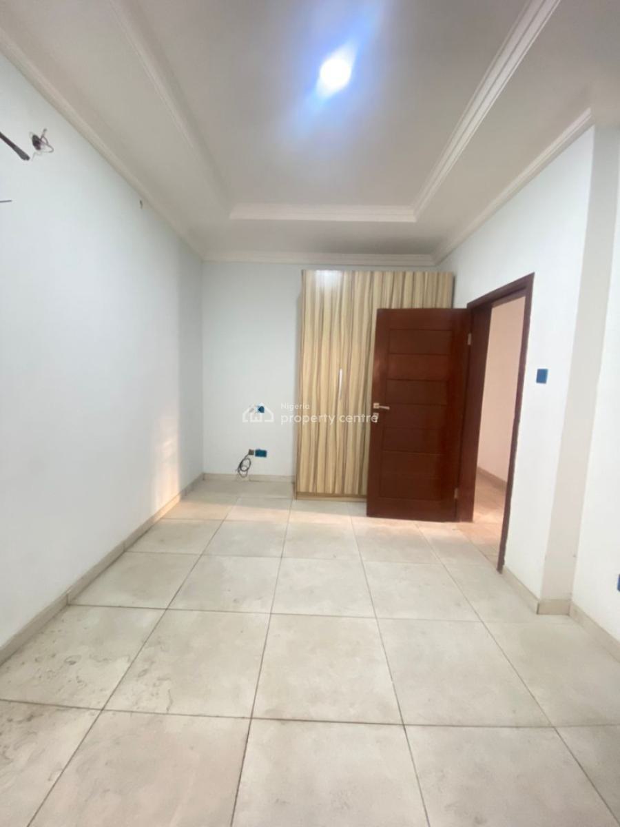 Nice 3 Bedroom Flat on The Ground Floor with Bq, United Estate, Sangotedo, Ajah, Lagos, Flat / Apartment for Rent