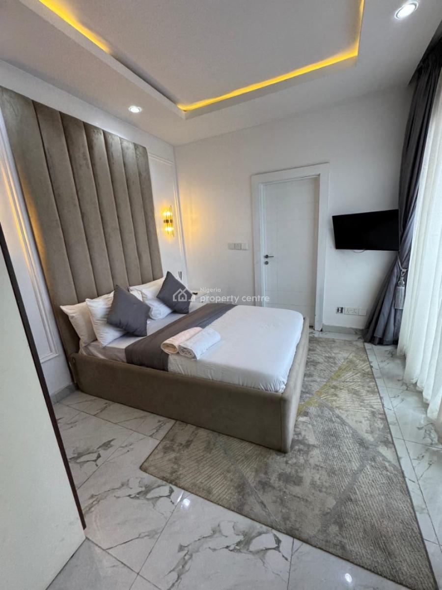 Fully Furnished 2 Bedroom Serviced Apartment, Periwinkle Estate, Lekki Phase 1, Lekki, Lagos, Flat / Apartment Short Let