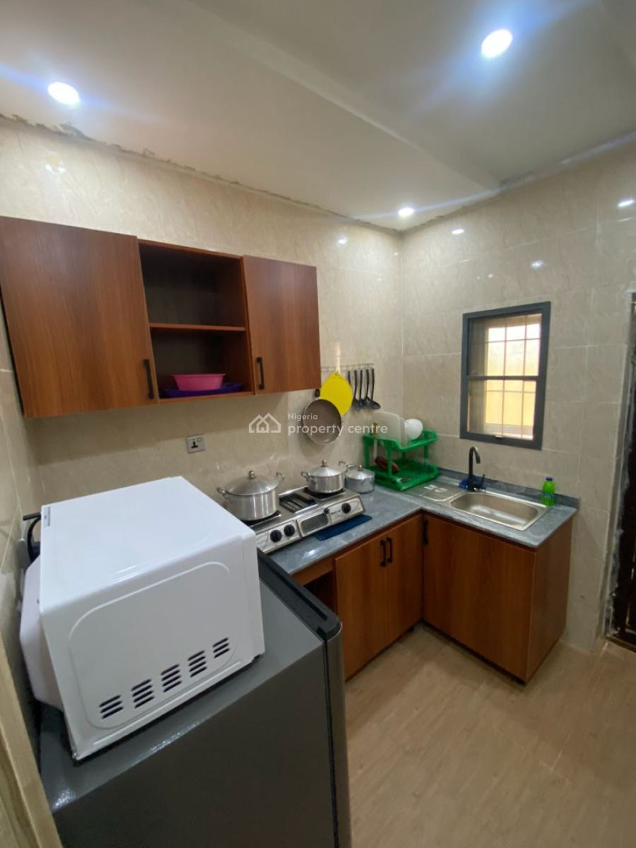 Nicely Furnished 1 Bedroom Apartment, Gbagada, Lagos, Flat / Apartment Short Let