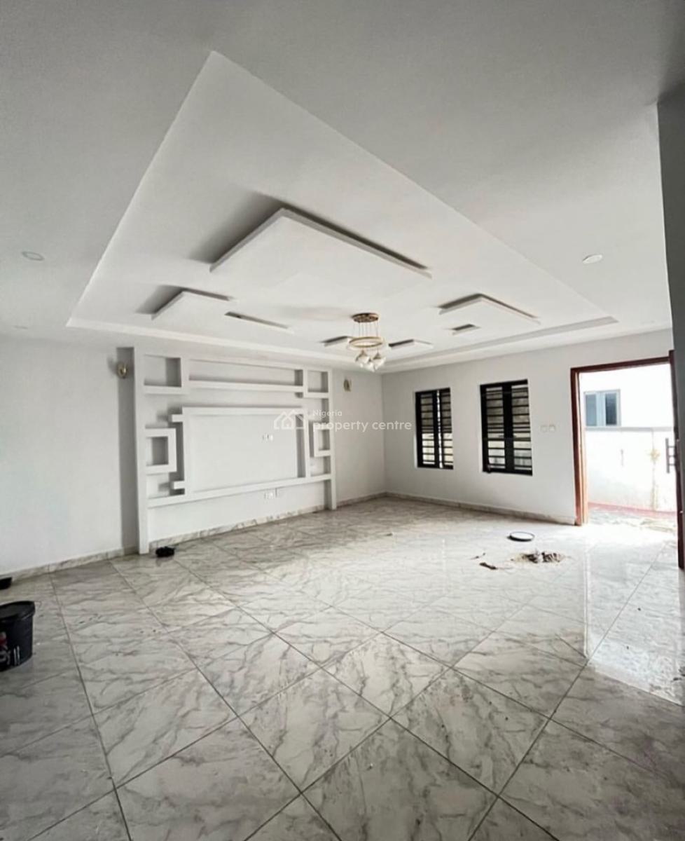 4 Bedroom Semi-detached with Driveway, Ologolo, Lekki, Lagos, Semi-detached Duplex for Sale