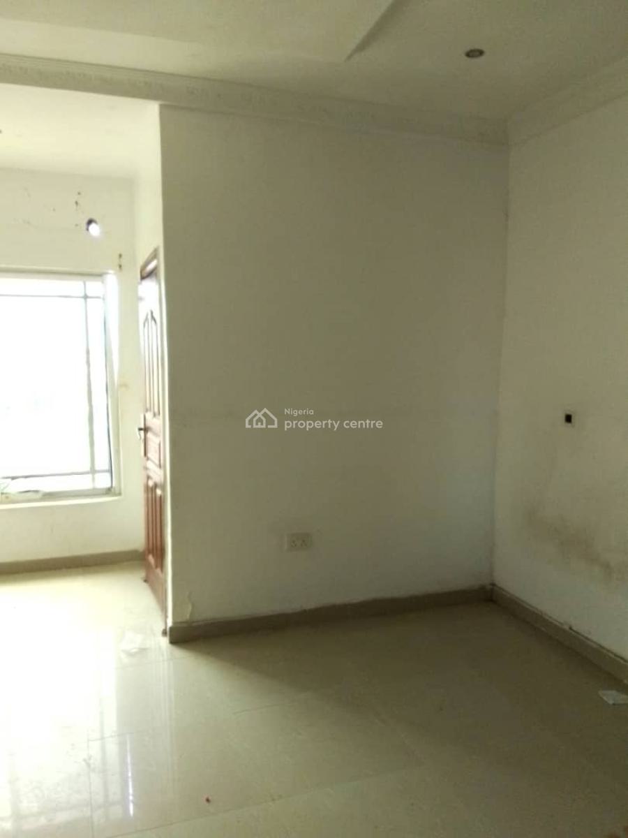 Renovated 2-bedroom Apartment, New Road Alpha Beach Chevron, Lekki, Lagos, Flat / Apartment for Rent