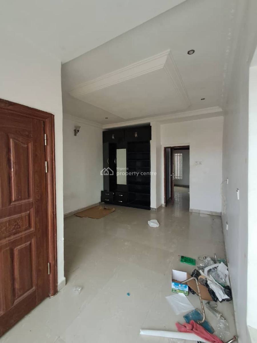 Renovated 2 Bedrooms Apartment, New Road, Alpha Beach, Chevron, Lekki, Lagos, Flat / Apartment for Rent