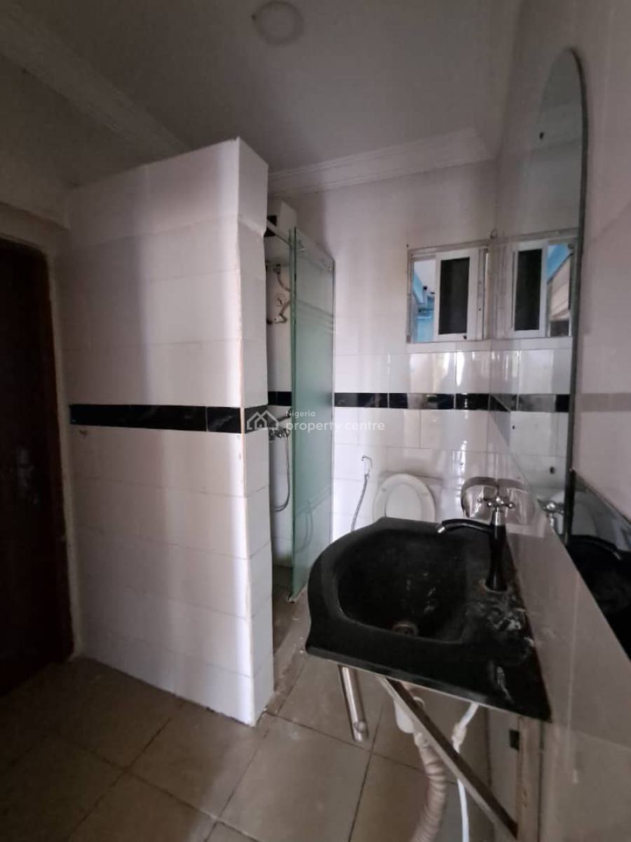 Renovated 2 Bedrooms Apartment, New Road, Alpha Beach, Chevron, Lekki, Lagos, Flat / Apartment for Rent