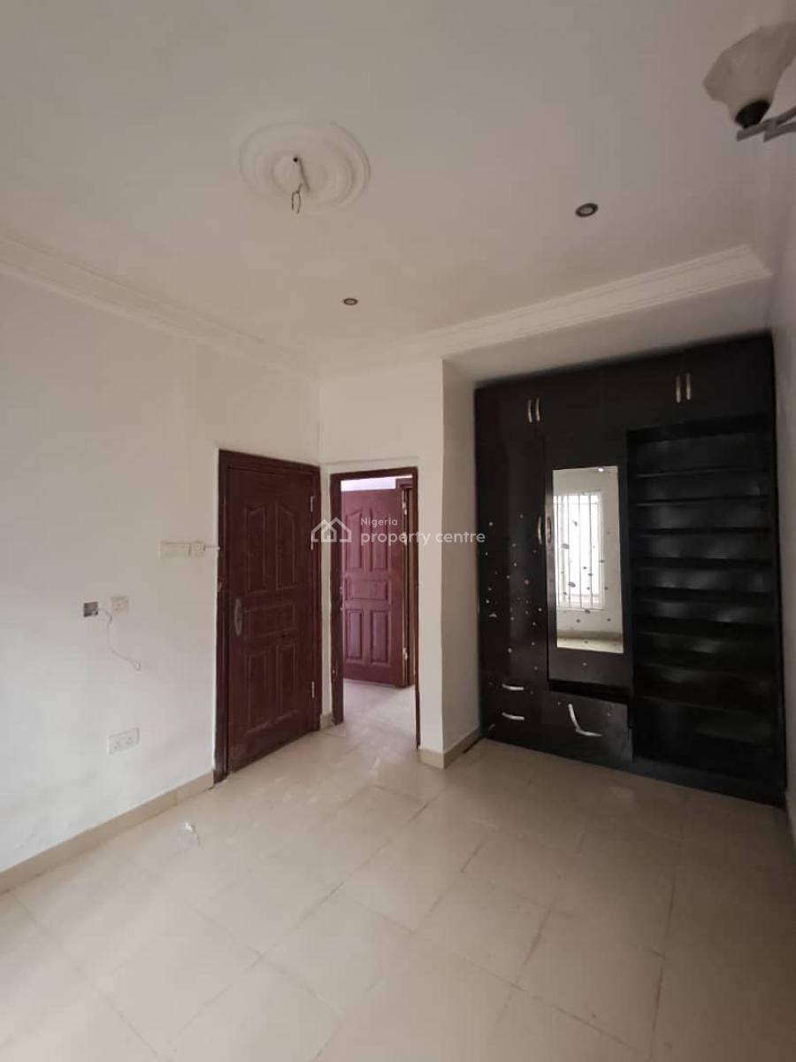 Renovated 2 Bedrooms Apartment, New Road, Alpha Beach, Chevron, Lekki, Lagos, Flat / Apartment for Rent