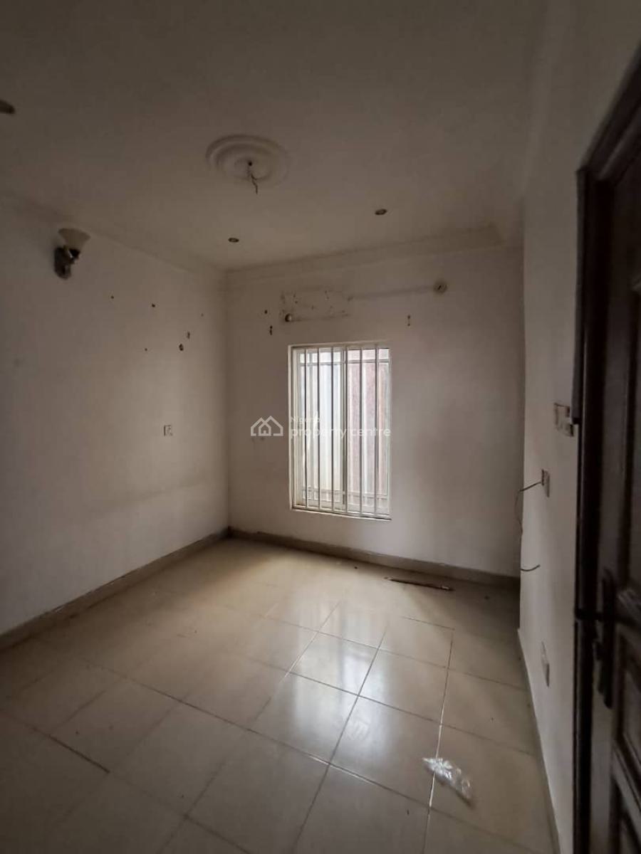 Renovated 2 Bedrooms Apartment, New Road, Alpha Beach, Chevron, Lekki, Lagos, Flat / Apartment for Rent