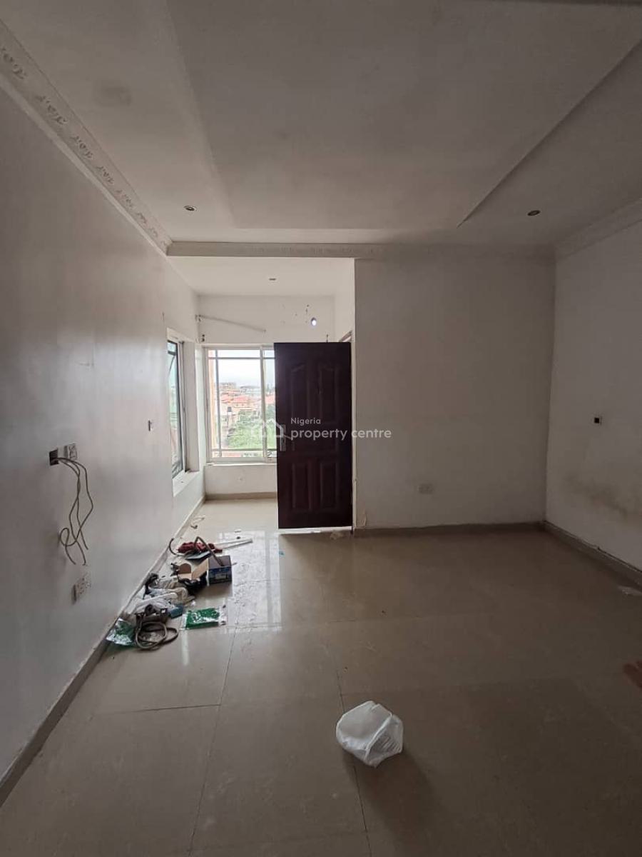 Renovated 2 Bedrooms Apartment, New Road, Alpha Beach, Chevron, Lekki, Lagos, Flat / Apartment for Rent