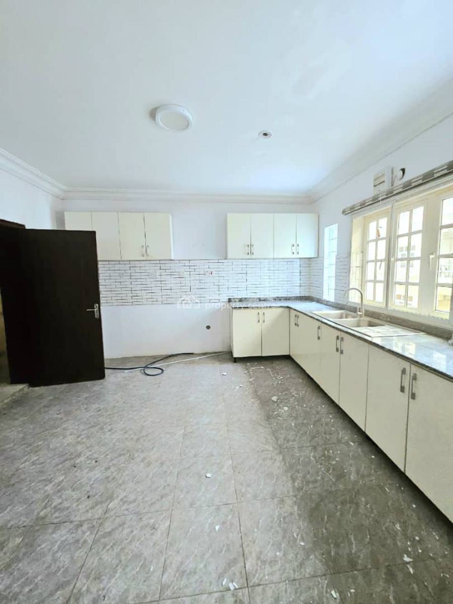Cozy 3-bedroom Apartment with Pool and Bq, Victoria Island (vi), Lagos, Flat / Apartment for Rent