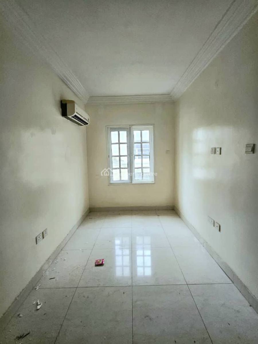 Cozy 3-bedroom Apartment with Pool and Bq, Victoria Island (vi), Lagos, Flat / Apartment for Rent