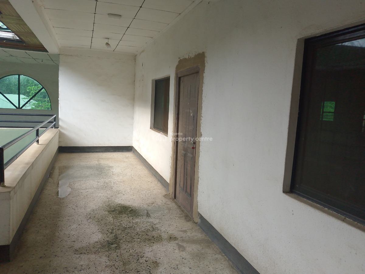 Spacious 3 Bedroom Office 200sqm, Wuse 2, Abuja, Office Space for Sale