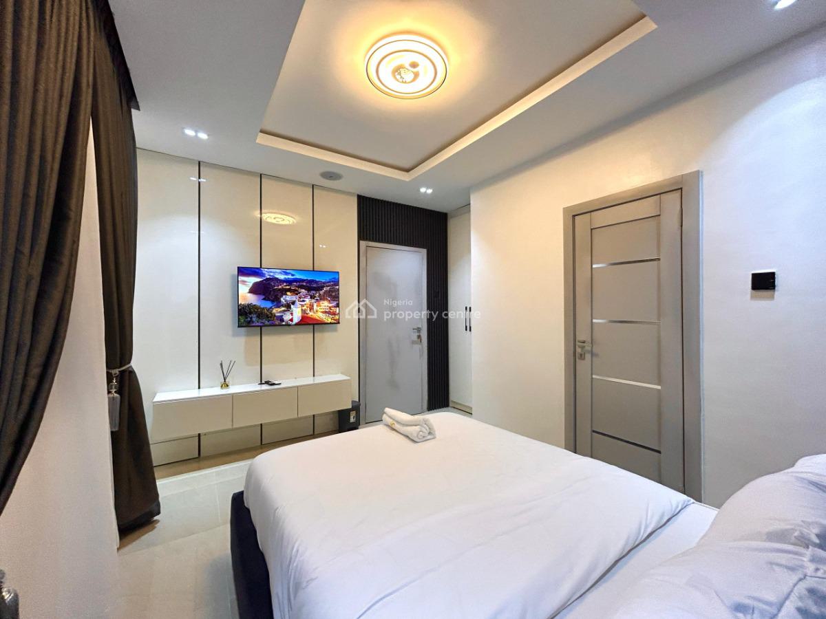 Nicely Furnished Four Bedroom Apartment, Oniru, Victoria Island (vi), Lagos, Flat / Apartment Short Let