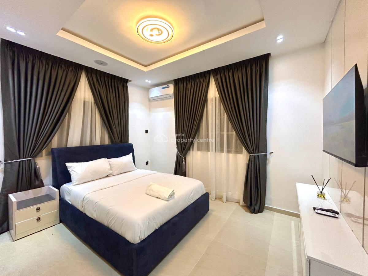 Nicely Furnished Four Bedroom Apartment, Oniru, Victoria Island (vi), Lagos, Flat / Apartment Short Let