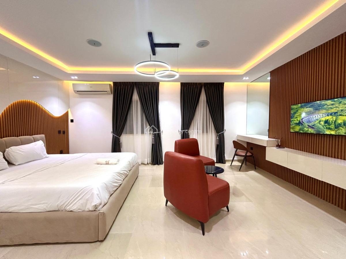 Nicely Furnished Four Bedroom Apartment, Oniru, Victoria Island (vi), Lagos, Flat / Apartment Short Let