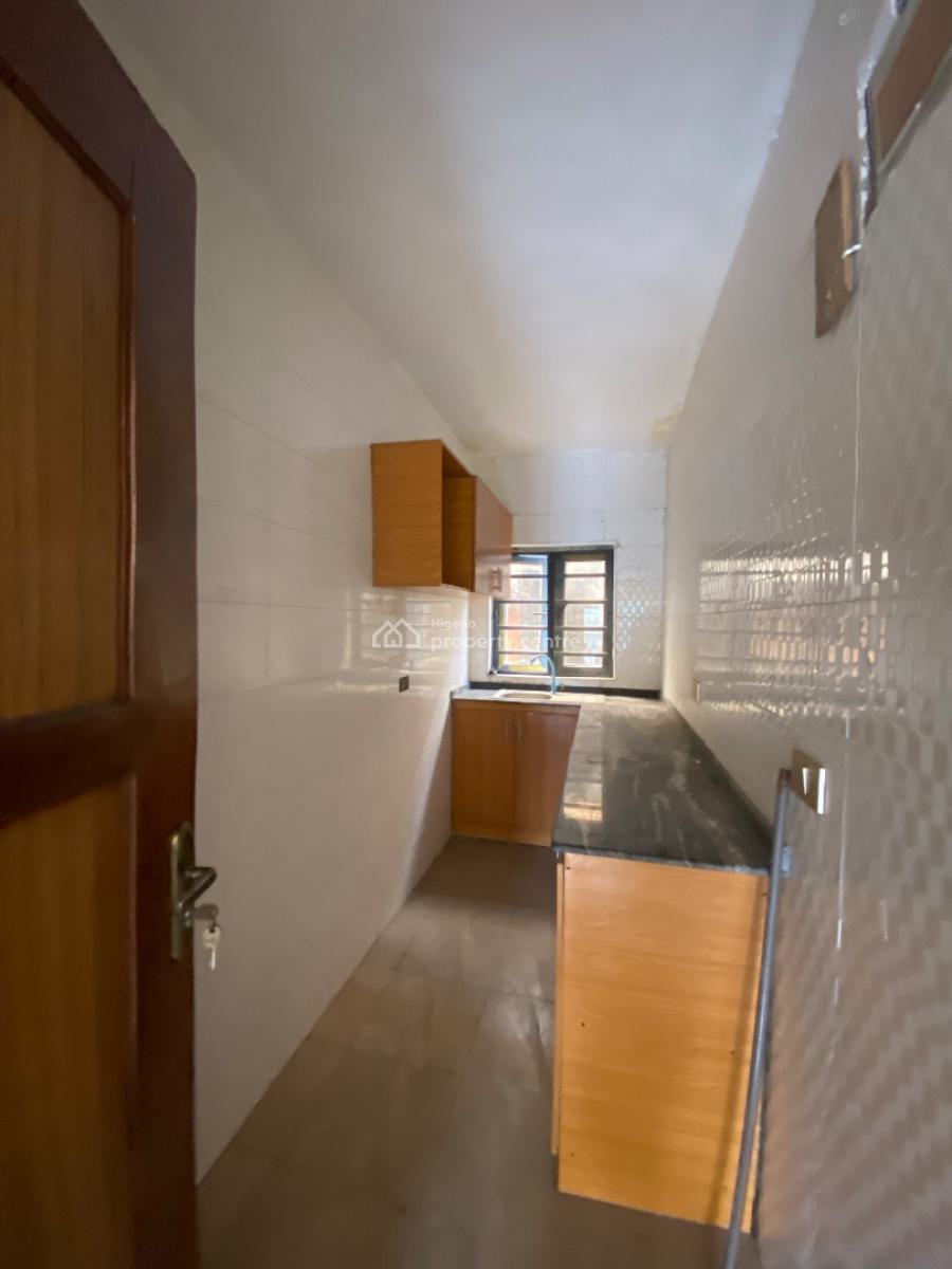 Spacious Sharp 2 Bedroom Apartment Upstairs, Ogidan, Sangotedo, Ajah, Lagos, Flat / Apartment for Rent