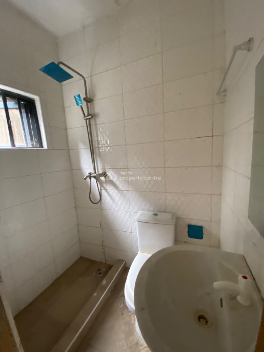 Spacious Sharp 2 Bedroom Apartment Upstairs, Ogidan, Sangotedo, Ajah, Lagos, Flat / Apartment for Rent