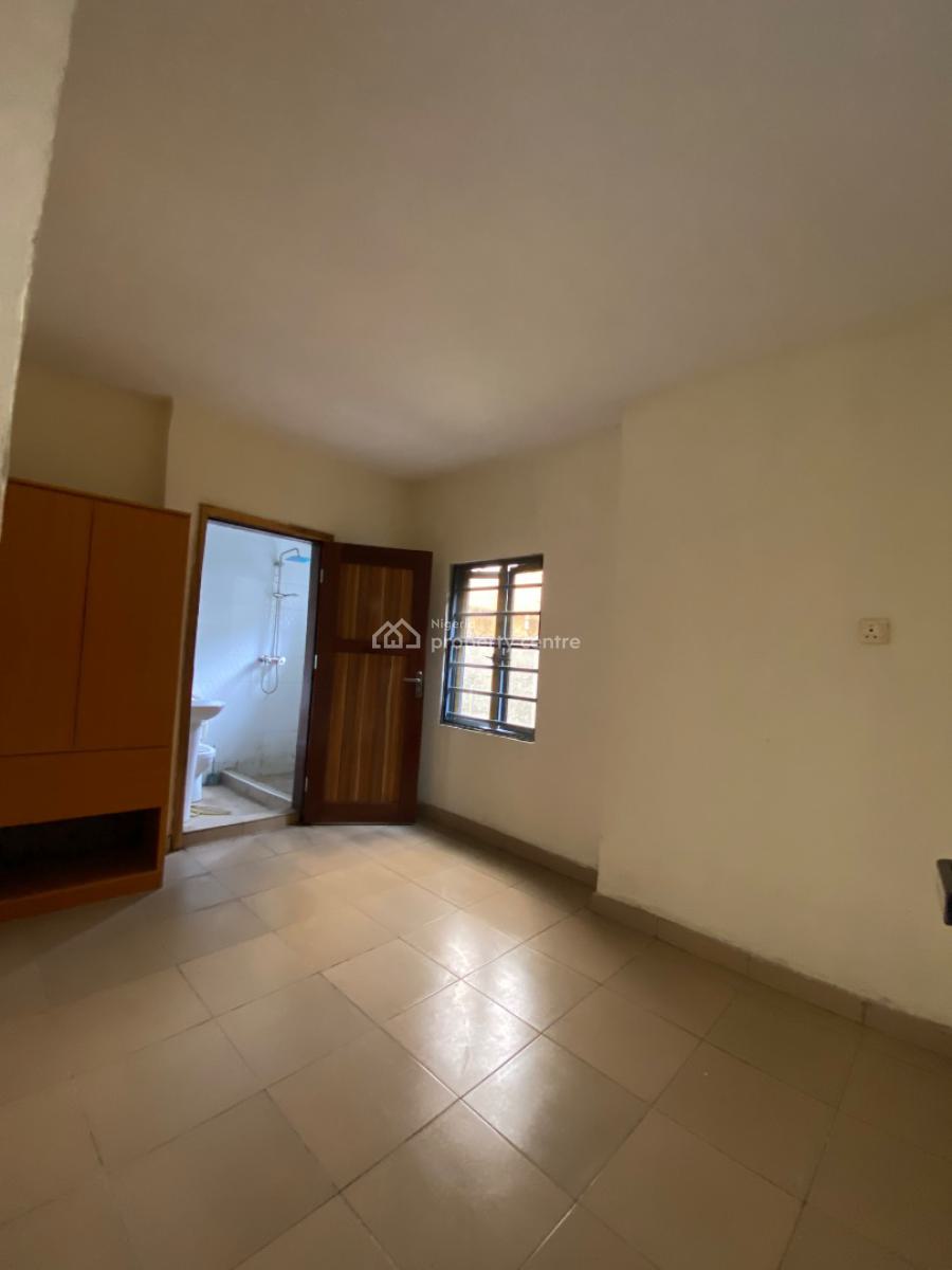 Spacious Sharp 2 Bedroom Apartment Upstairs, Ogidan, Sangotedo, Ajah, Lagos, Flat / Apartment for Rent