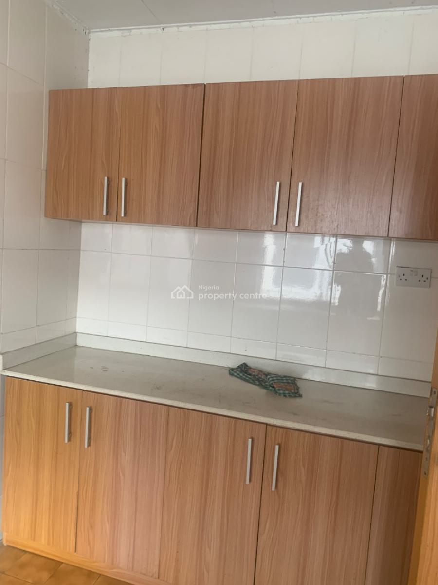 Well Maintained 3 Bedrooms Flat, Ikeja Gra, Ikeja, Lagos, Flat / Apartment for Rent
