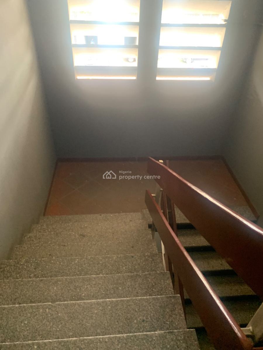 Well Maintained 3 Bedrooms Flat, Ikeja Gra, Ikeja, Lagos, Flat / Apartment for Rent