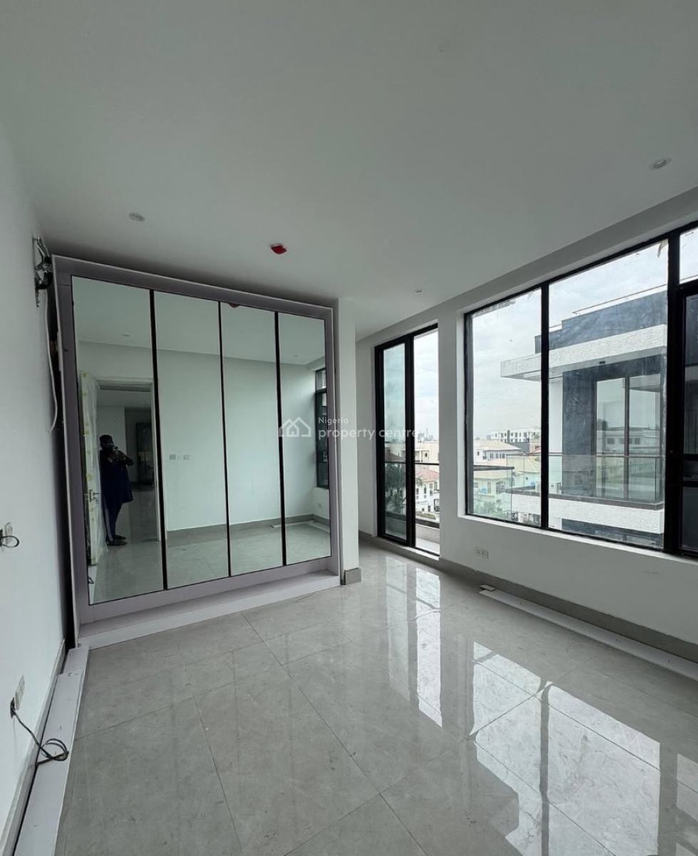 Brand  New 3 Bedroom Apartment, Lekki Phase 1, Lekki, Lagos, Flat / Apartment for Rent