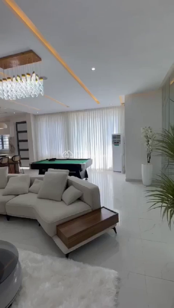 Nicely Furnished 2 Bedroom Apartment, Lekki Phase 1, Lekki, Lagos, Flat / Apartment Short Let