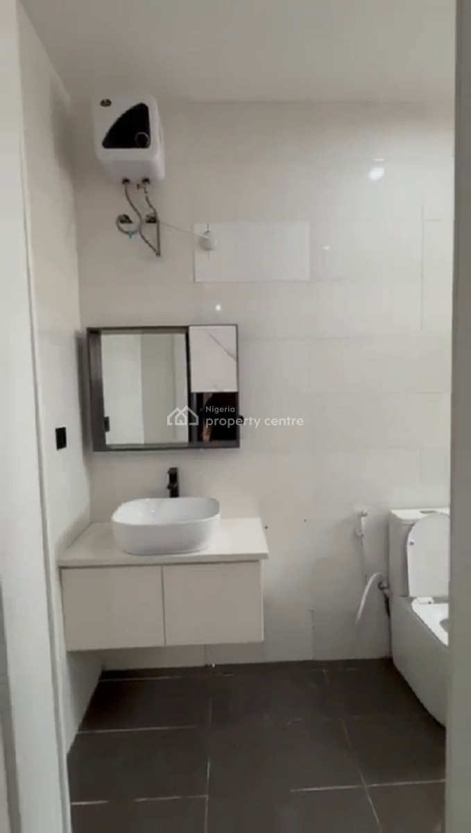 Nicely Furnished 2 Bedroom Apartment, Lekki Phase 1, Lekki, Lagos, Flat / Apartment Short Let