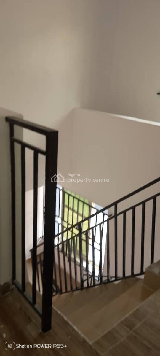 Newly Renovated 3 Bedroom Flat, Akoka, Yaba, Lagos, Flat / Apartment for Rent