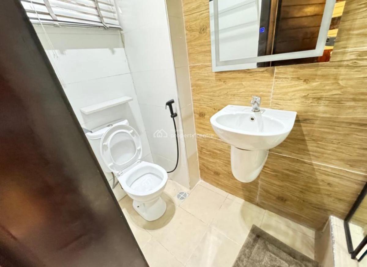 Luxury 2 Bedroom Apartment, Freedom Way, Lekki Phase 1, Lekki, Lagos, Flat / Apartment Short Let