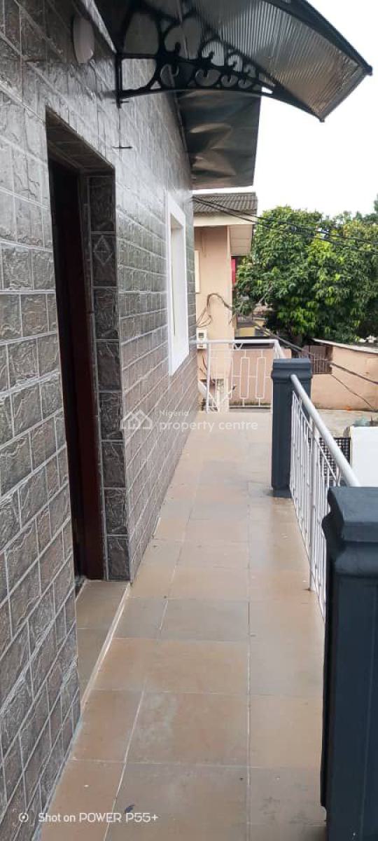 Lovely 3 Bedroom Flat, Akoka, Yaba, Lagos, Flat / Apartment for Rent