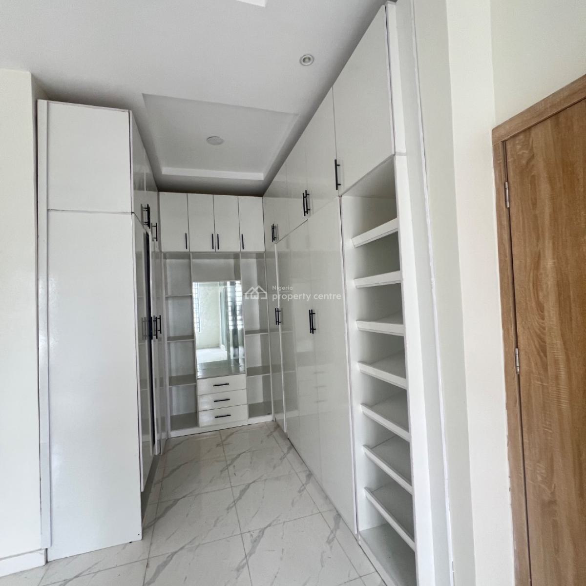 4 Bedrooms & Bq, Ikota, Lekki, Lagos, Semi-detached Duplex for Sale