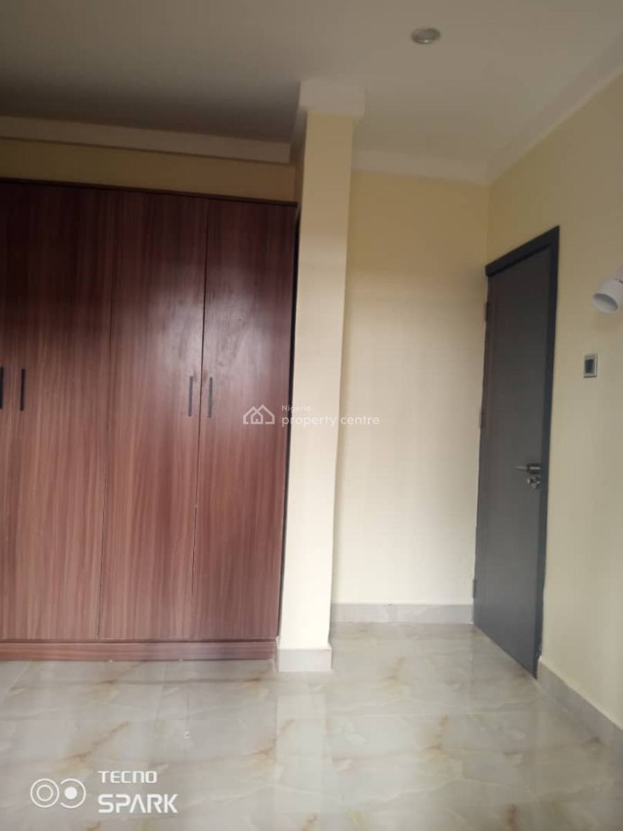 Luxury Standard 3 Bedrooms Flat, Force Headquarters Axis, Asokoro District, Abuja, Flat / Apartment for Rent
