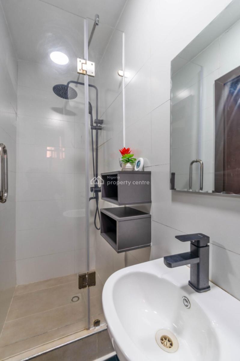 Luxury 2 Bedrooms Apartment, Lekki Phase 1, Lekki, Lagos, Flat / Apartment Short Let
