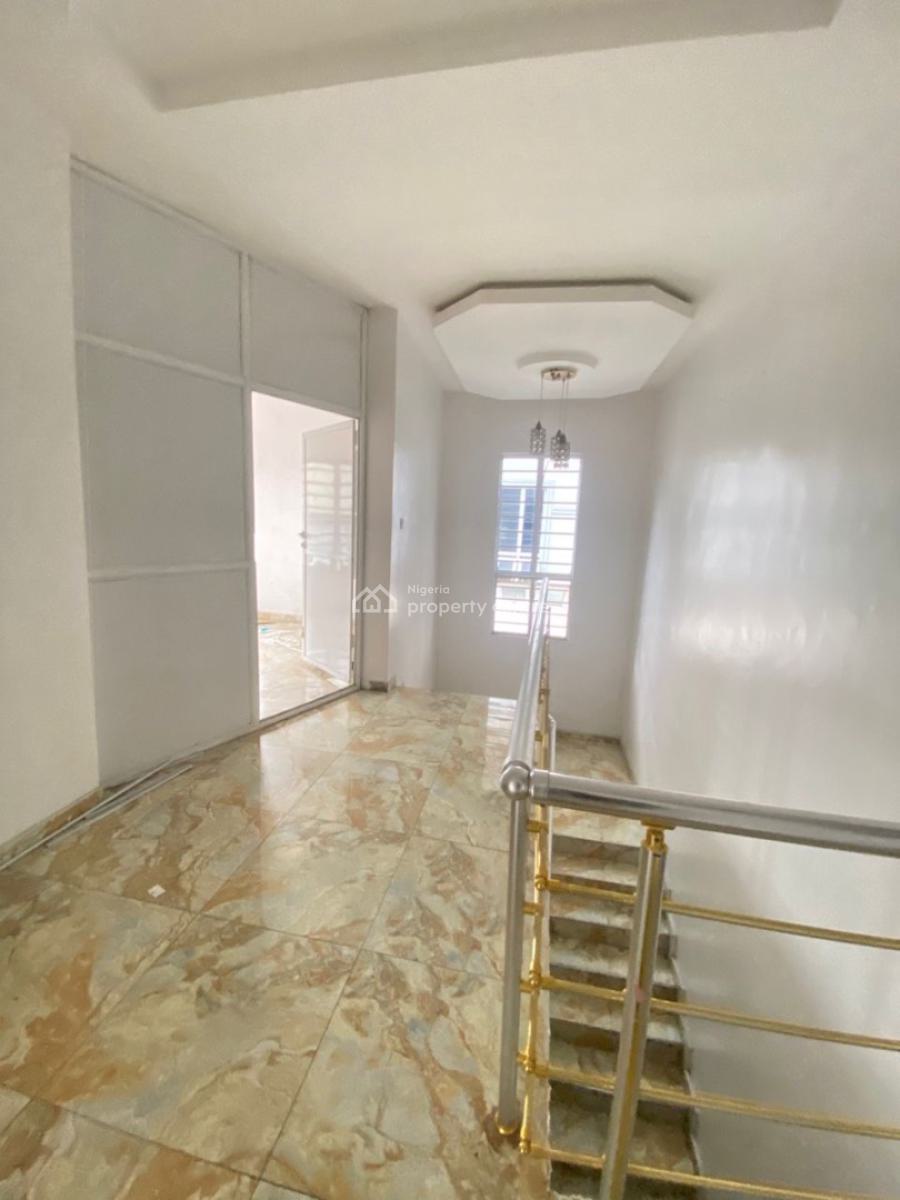 Self Contain, Chevy View Estate, Lekki Expressway, Lekki, Lagos, Self Contain (single Rooms) for Rent