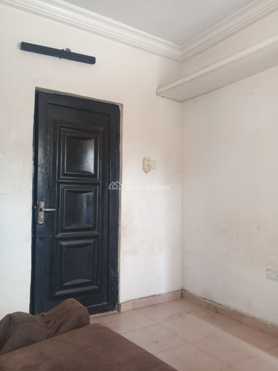 Mini Flat Available in a Serene Area, Alagomeji, Yaba, Lagos, Mini Flat (room and Parlour) for Rent