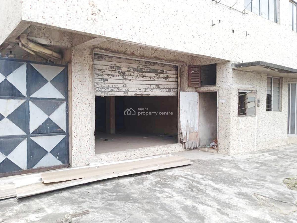Well Maintained Vacant 4th Floor Office, Opebi, Ikeja, Lagos, Office Space for Sale