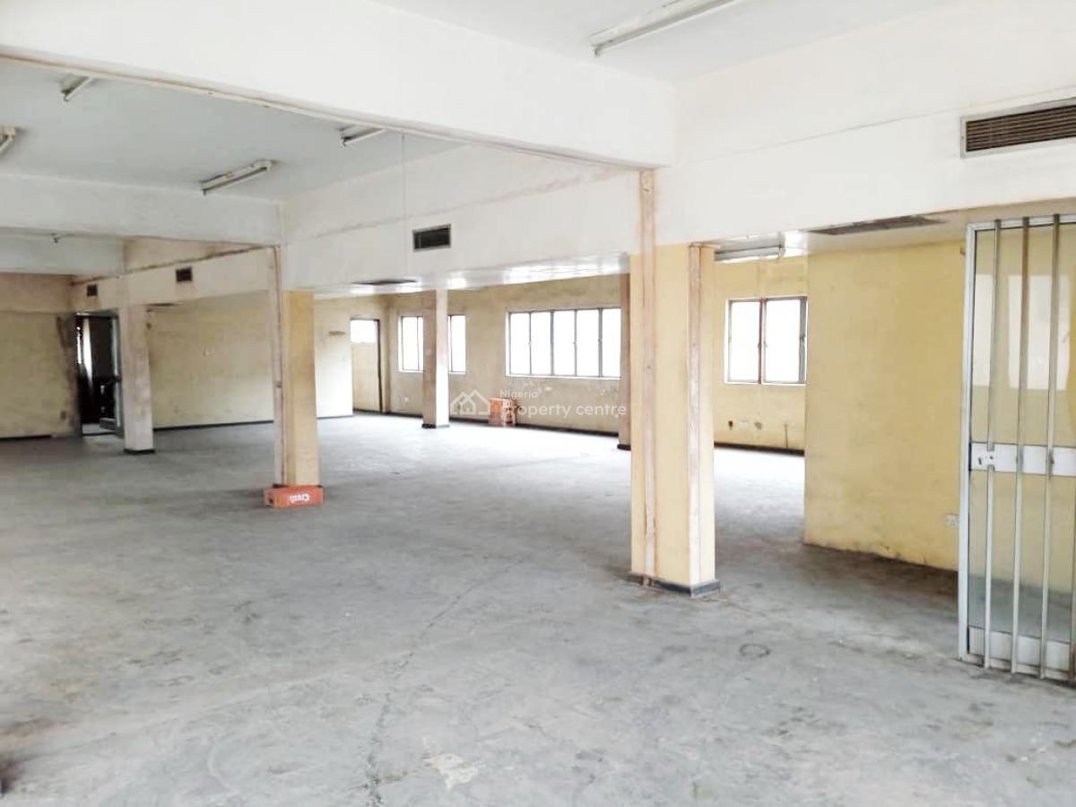 Well Maintained Vacant 4th Floor Office, Opebi, Ikeja, Lagos, Office Space for Sale