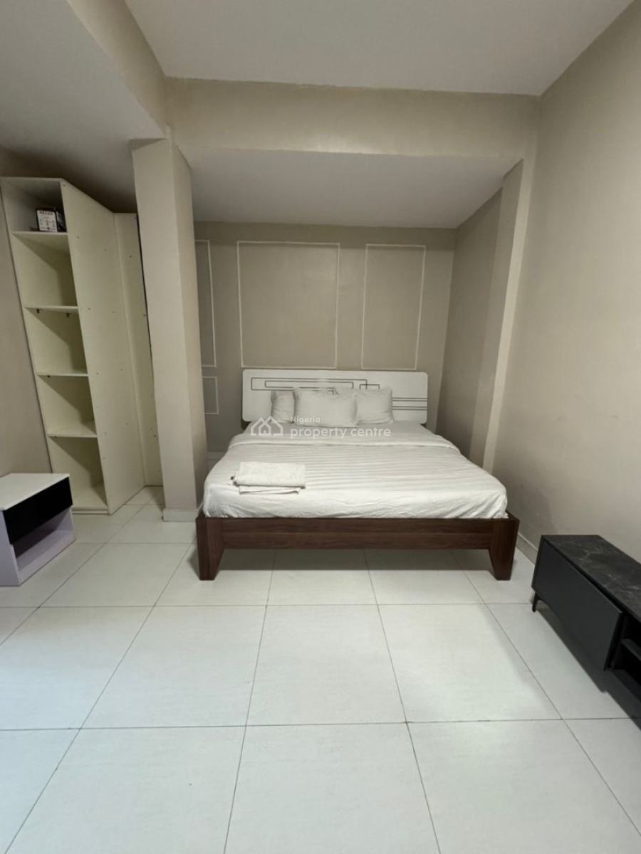 One Bedroom Apartment with Ps5, Ocean Breeze Estate, Ologolo, Lekki, Lagos, Flat / Apartment Short Let