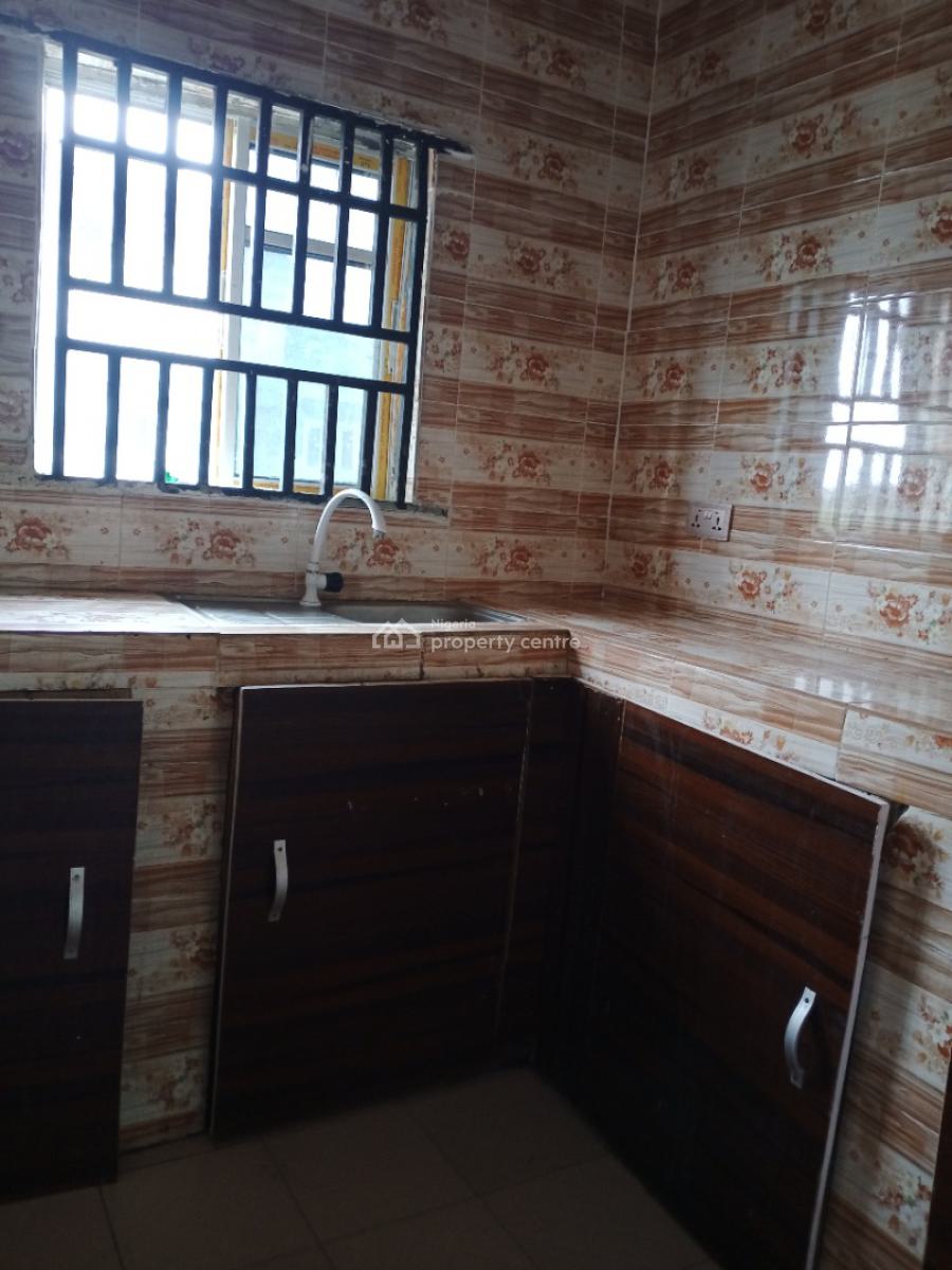 Luxurious 2 Bedroom Apartment Upstairs, Baba Adisa, Ibeju Lekki, Lagos, Flat / Apartment for Rent