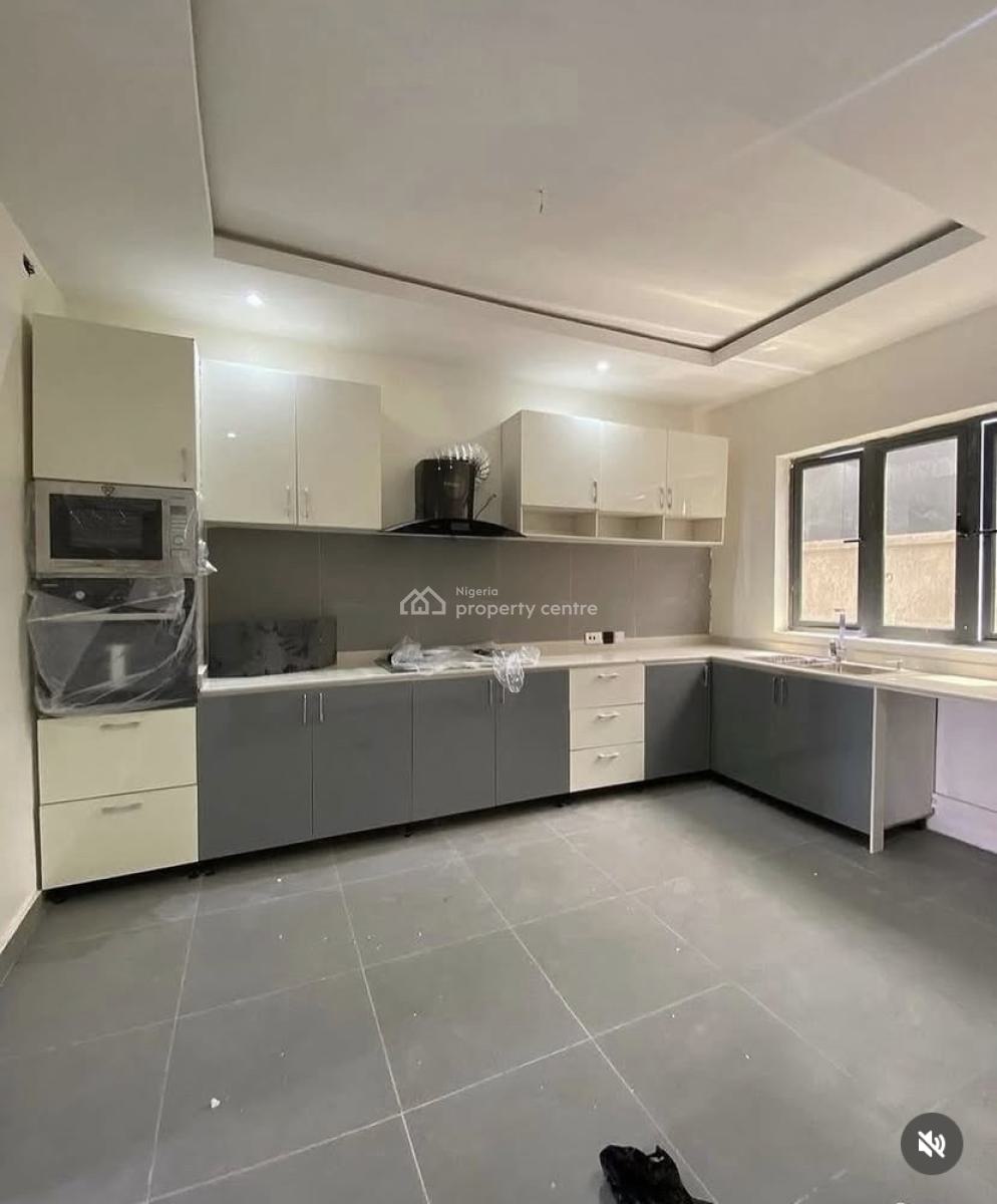Luxury and Spacious 3 Bedroom Apartment with Swimming Pool, Ologolo, Lekki, Lagos, Flat / Apartment for Rent