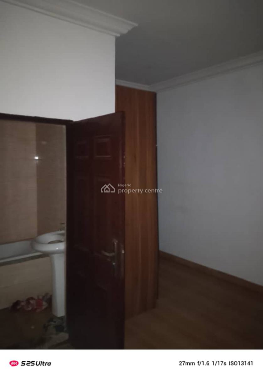 3 Bedroom Flat Upstairs, Lekki Scheme 2 Estate, Ajah, Lagos, Flat / Apartment for Rent