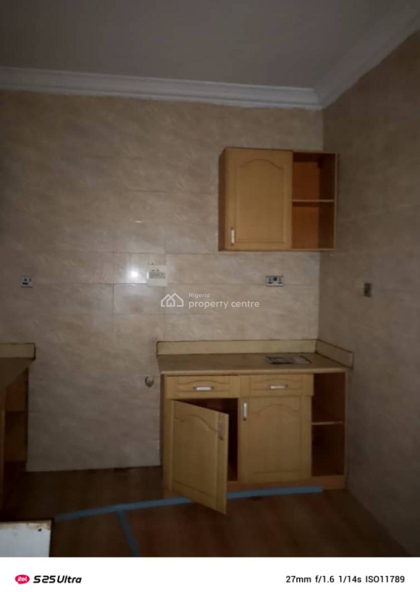 3 Bedroom Flat Upstairs, Lekki Scheme 2 Estate, Ajah, Lagos, Flat / Apartment for Rent