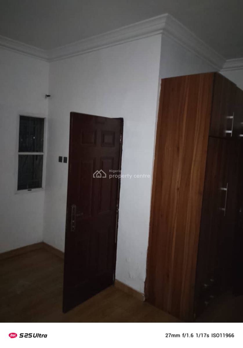 3 Bedroom Flat Upstairs, Lekki Scheme 2 Estate, Ajah, Lagos, Flat / Apartment for Rent