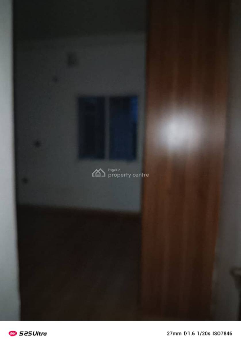 3 Bedroom Flat Upstairs, Lekki Scheme 2 Estate, Ajah, Lagos, Flat / Apartment for Rent
