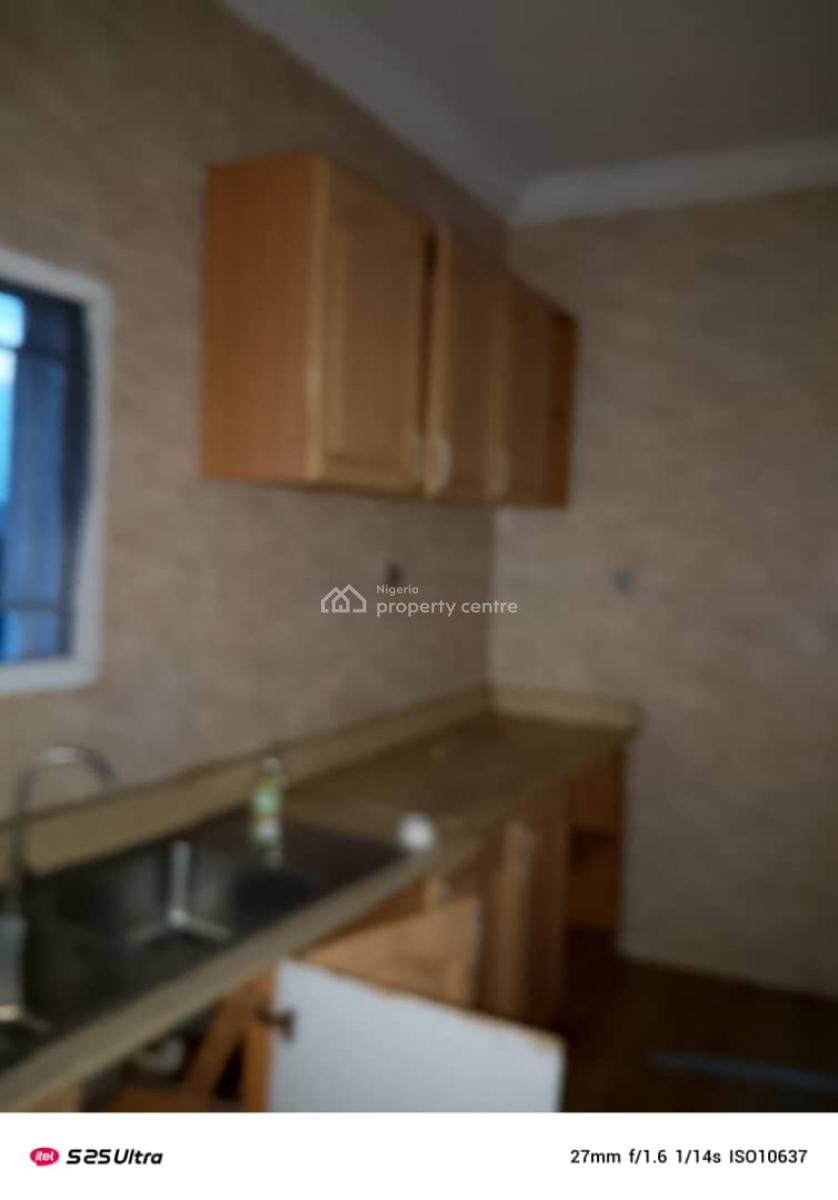 3 Bedroom Flat Upstairs, Lekki Scheme 2 Estate, Ajah, Lagos, Flat / Apartment for Rent