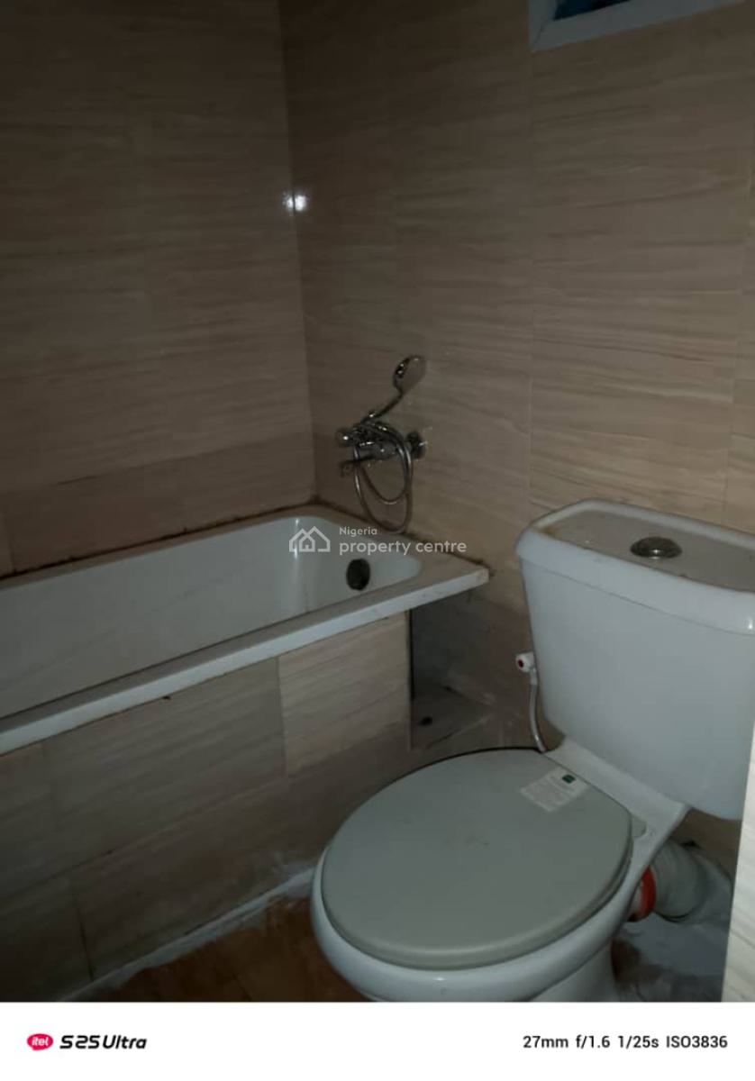3 Bedroom Flat Upstairs, Lekki Scheme 2 Estate, Ajah, Lagos, Flat / Apartment for Rent