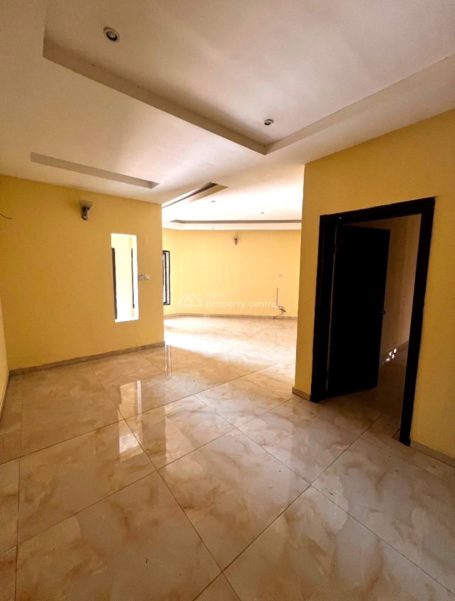 1 Bedroom Apartment, Lekki Phase 1, Lekki, Lagos, Mini Flat (room and Parlour) for Rent