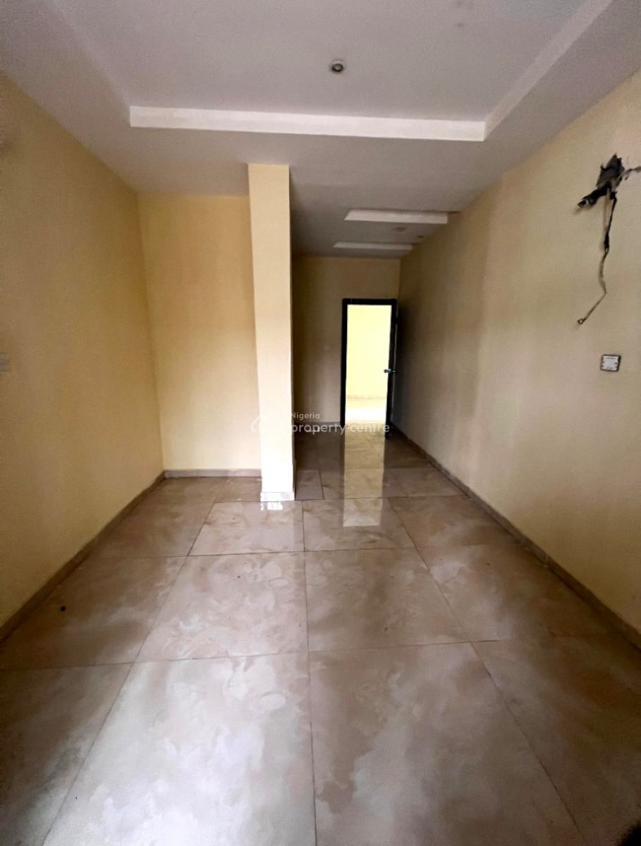 1 Bedroom Apartment, Lekki Phase 1, Lekki, Lagos, Mini Flat (room and Parlour) for Rent