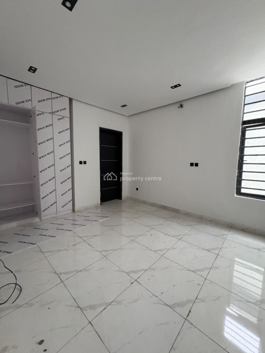 2 Bedroom Apartment, Ologolo, Lekki, Lagos, Flat / Apartment for Sale
